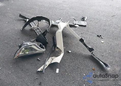 2018 Toyota Rav4 Xle из США, поврежденный, VIN 2T3RFREV9JW744451